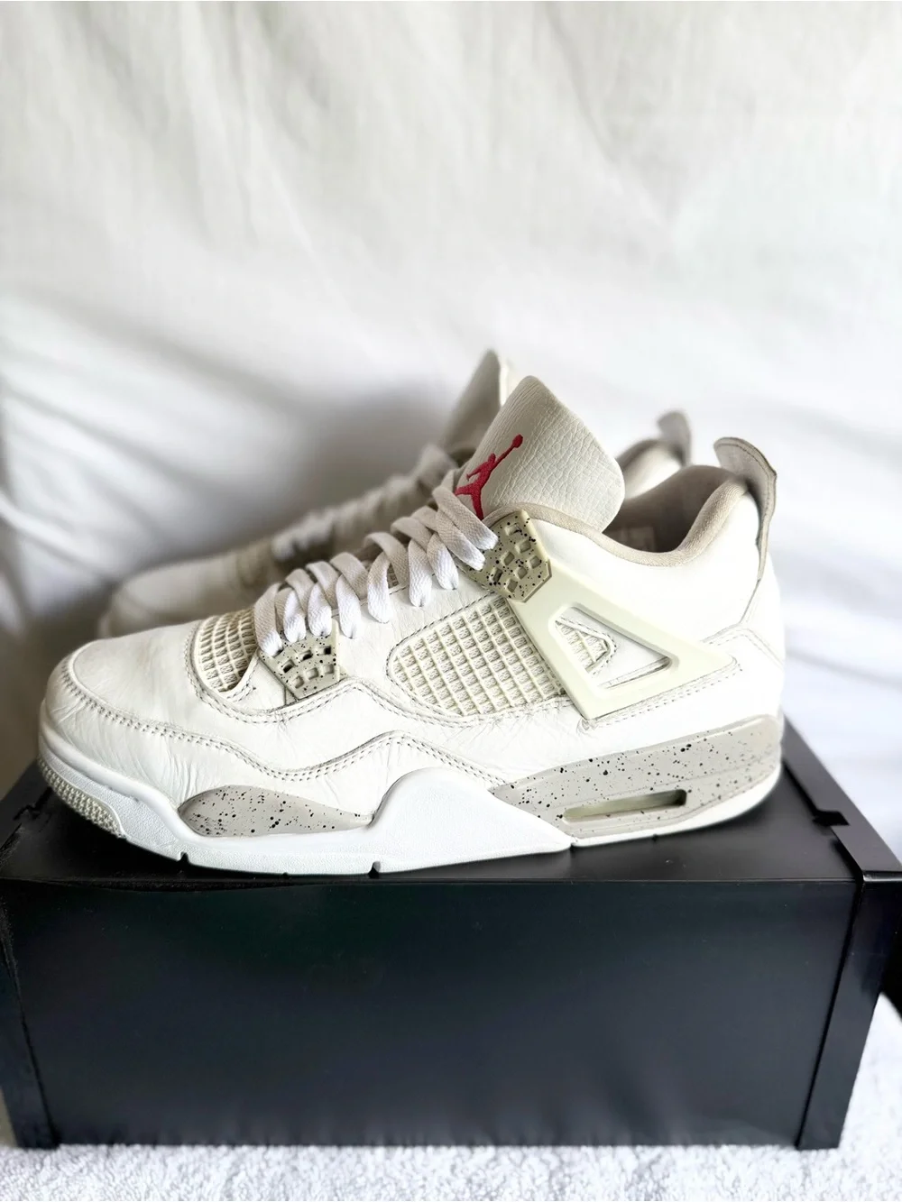 AUTHENTIC Jordan 4 Retro White Oreo size 10 CT8527-100 2021 PRE-OWNED
